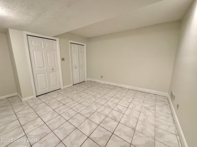 Listing Image 52