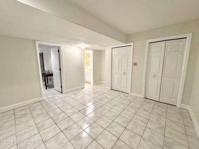 Listing Image 53