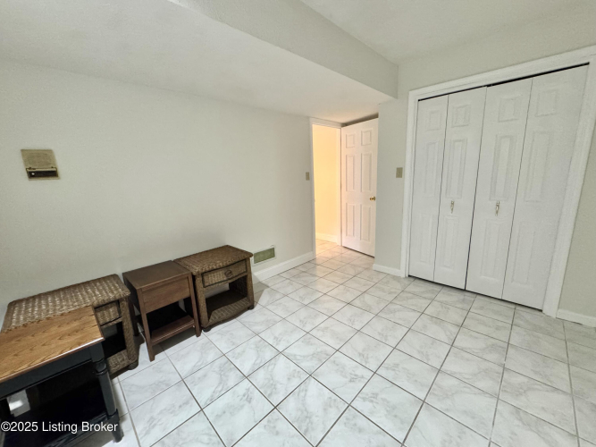 Listing Image 54
