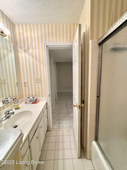 Listing Image 58