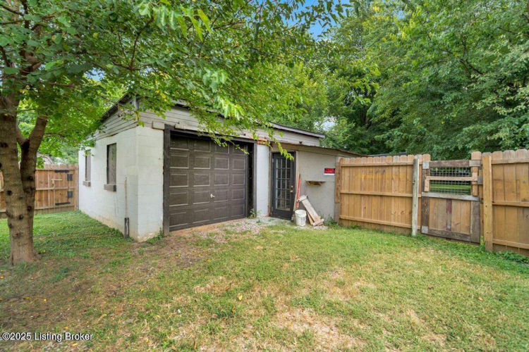 Listing Image 23