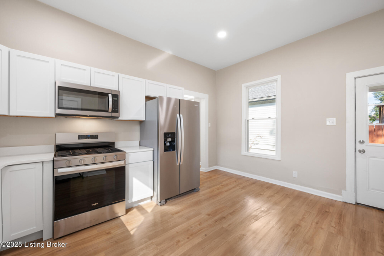 Listing Image 18