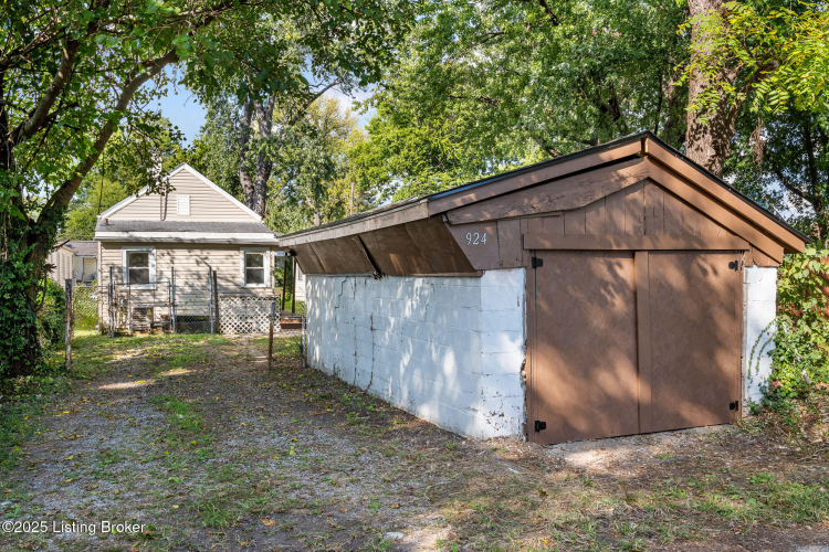 Listing Image 25