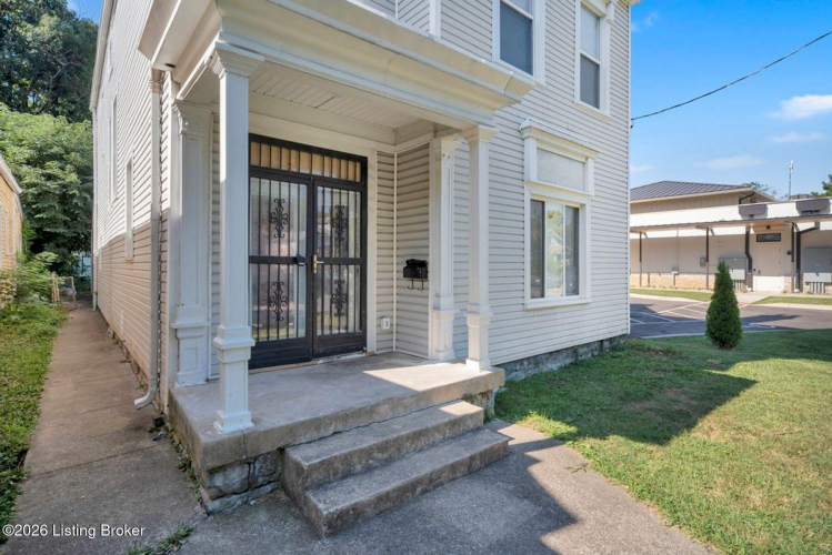 Listing Image 3