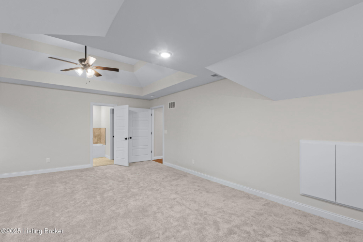 Listing Image 38