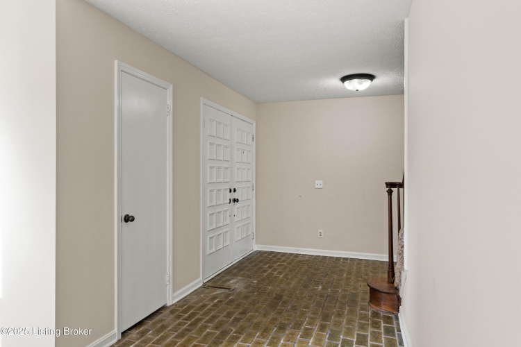Listing Image 42