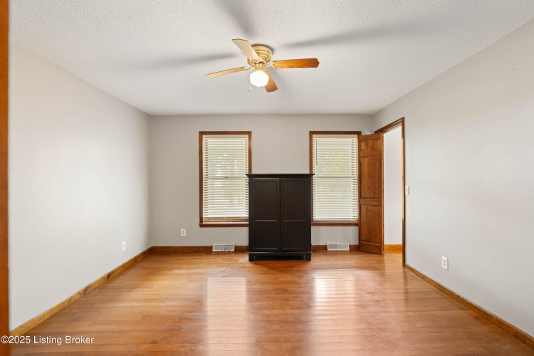 Listing Image 51
