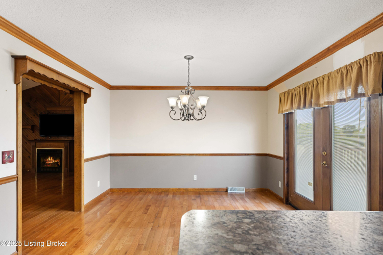 Listing Image 65