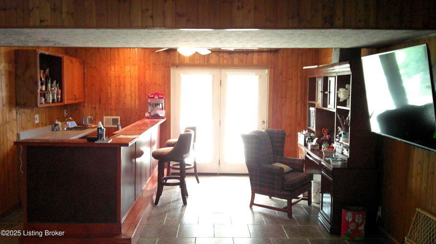 Listing Image 40