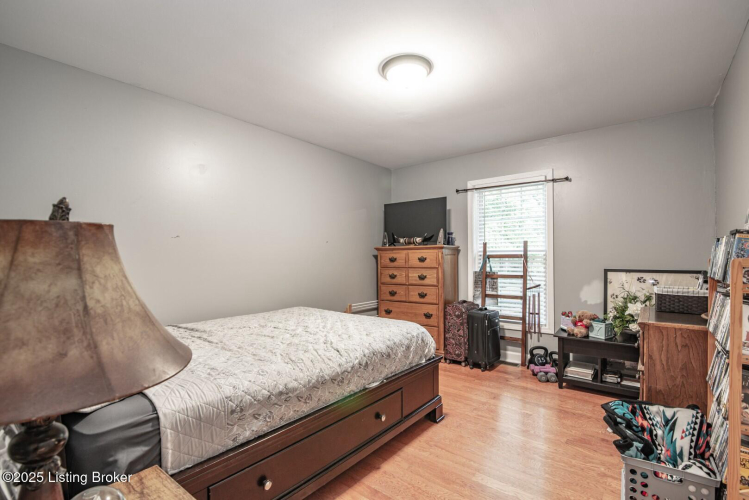 Listing Image 32