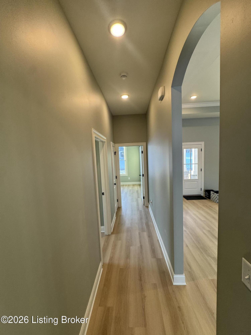 Listing Image 23