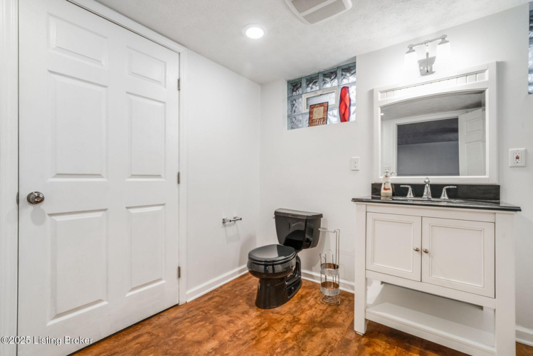 Listing Image 50