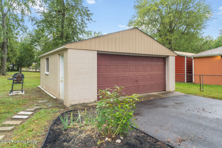 Listing Image 54