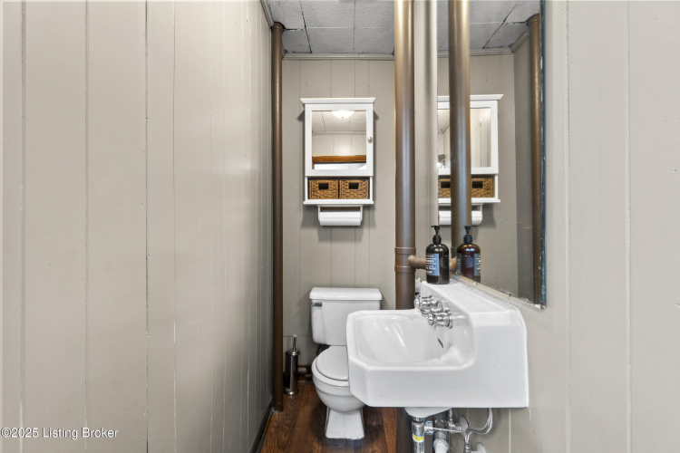 Listing Image 14