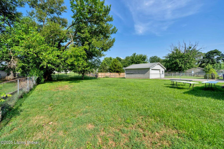 Listing Image 7