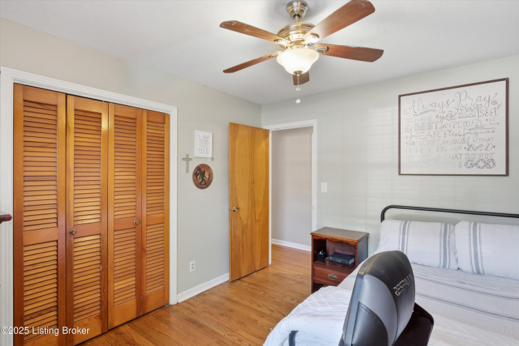 Listing Image 23