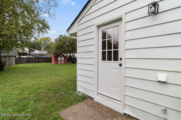 Listing Image 24