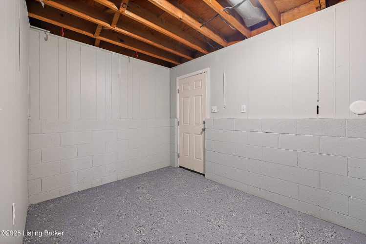 Listing Image 29