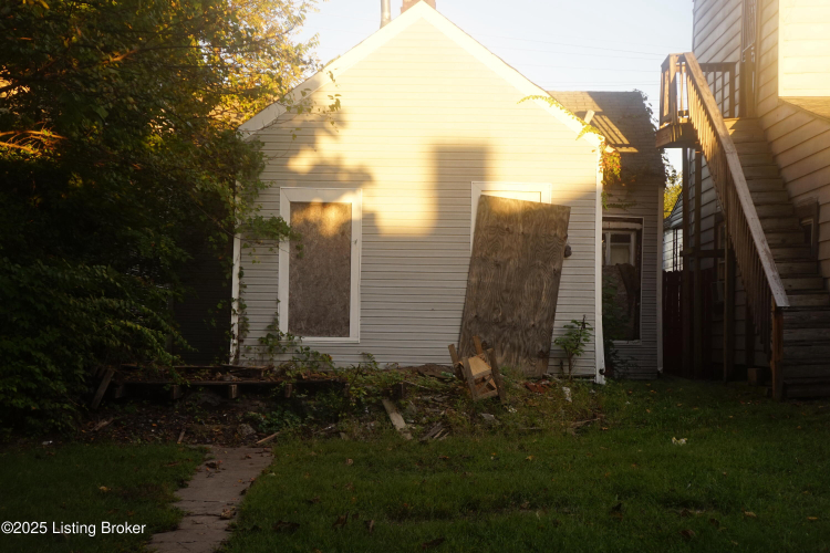 Listing Image 8