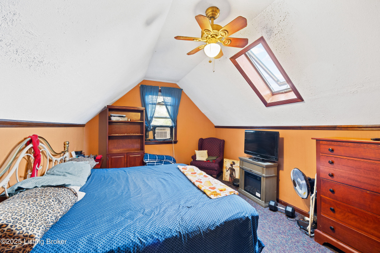 Listing Image 18