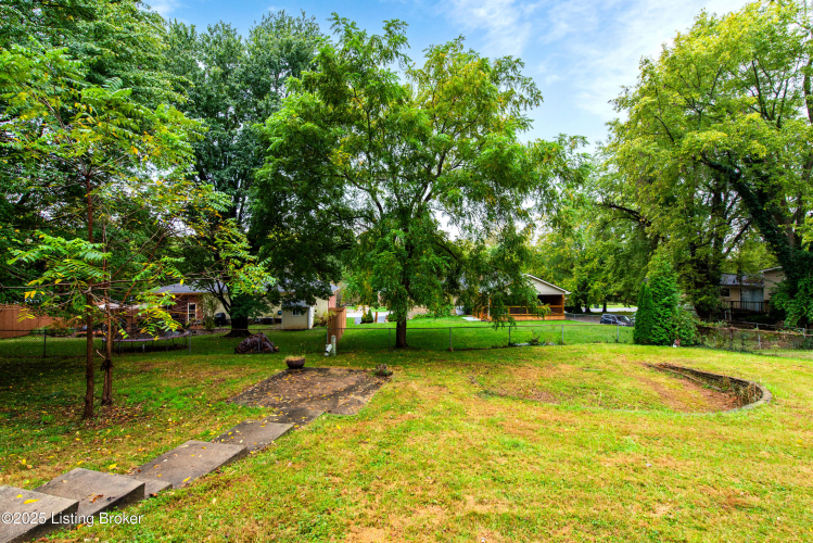 Listing Image 44