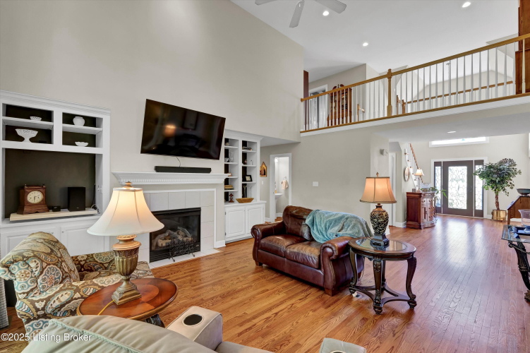 Listing Image 17