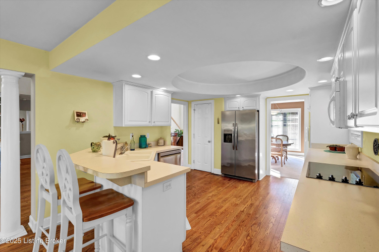 Listing Image 10