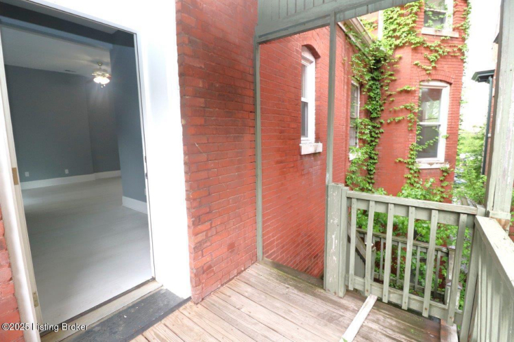 Listing Image 52