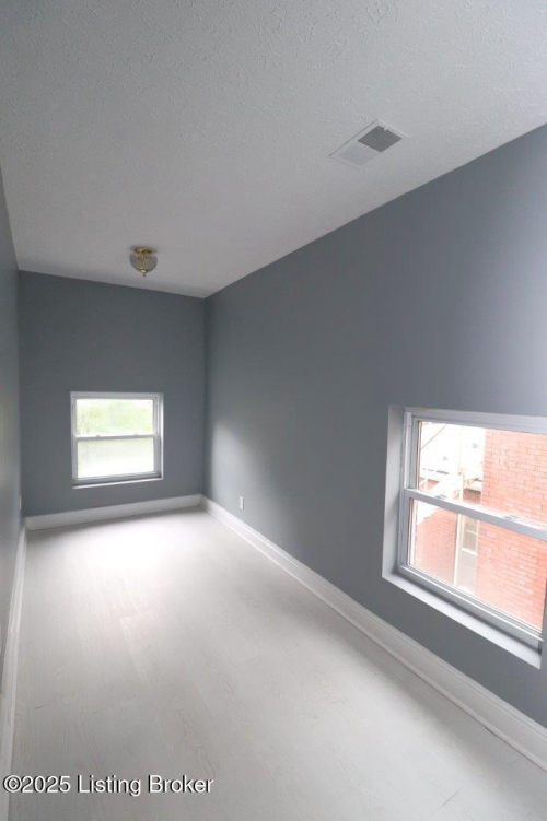 Listing Image 65