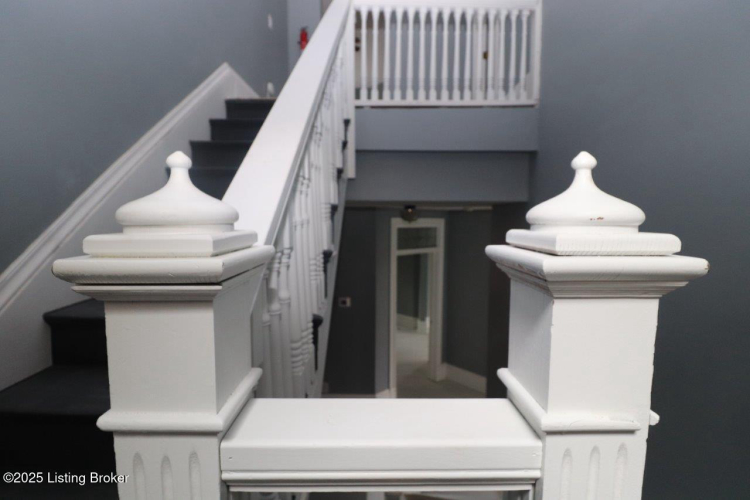 Listing Image 80