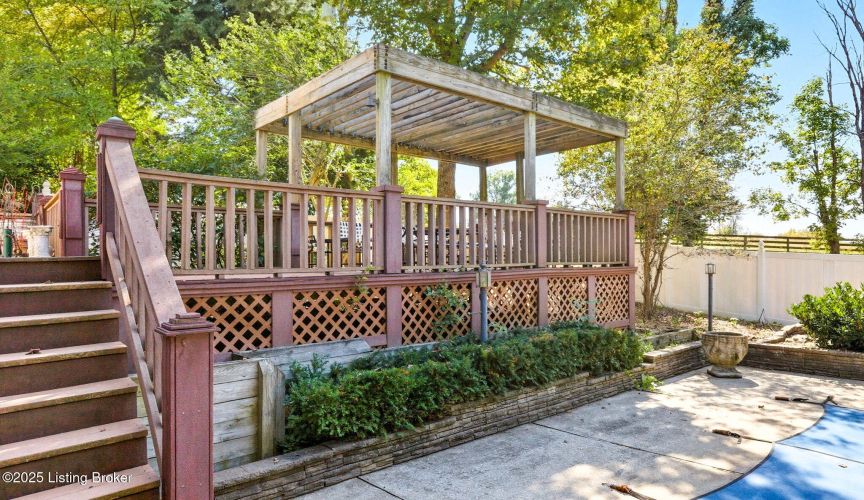 Listing Image 9