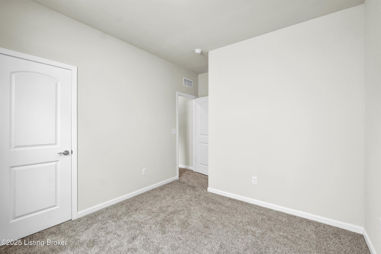 Listing Image 28