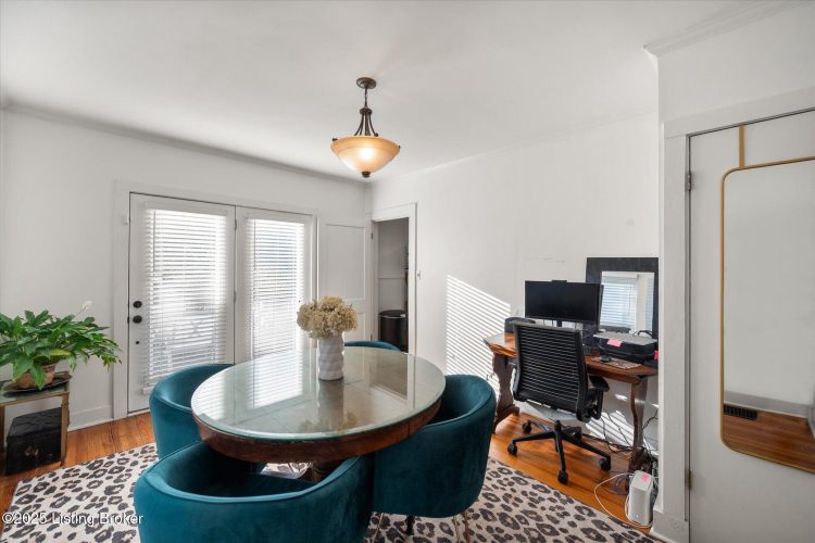 Listing Image 6