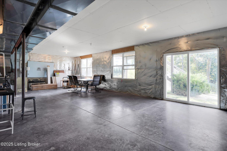 Listing Image 45
