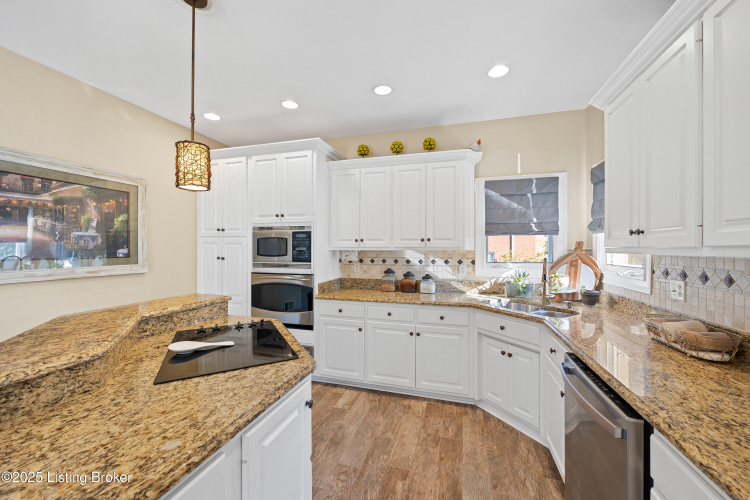 Listing Image 15