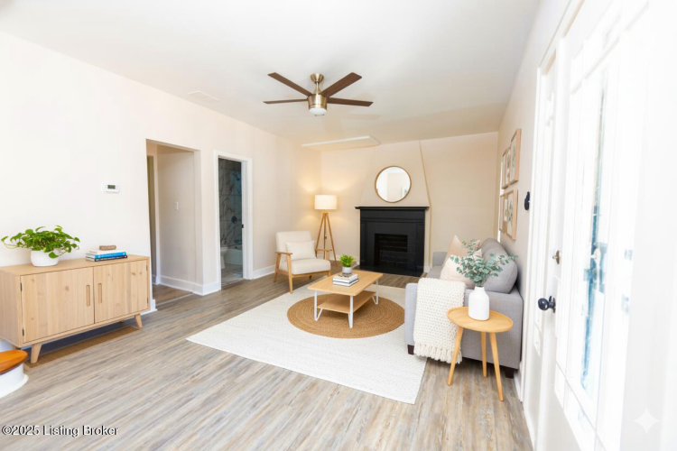 Listing Image 10