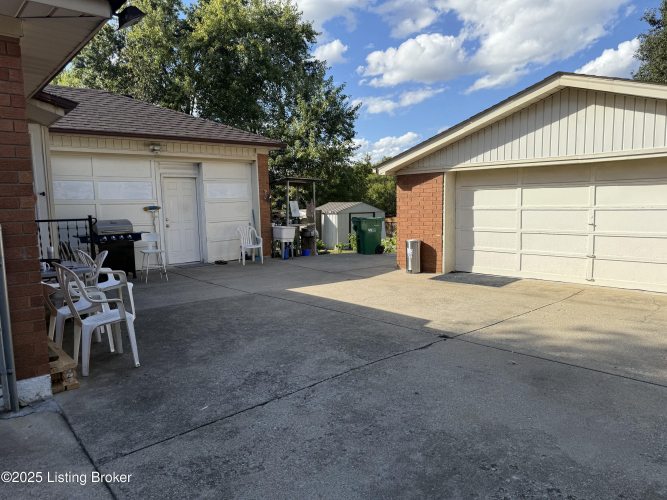 Listing Image 20