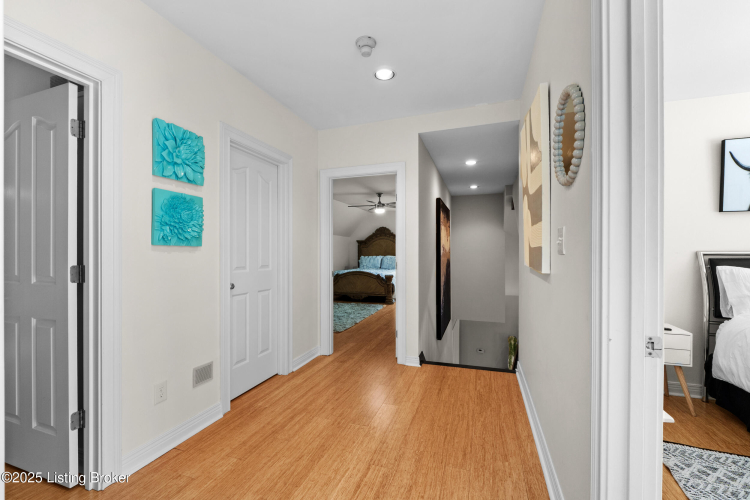 Listing Image 52