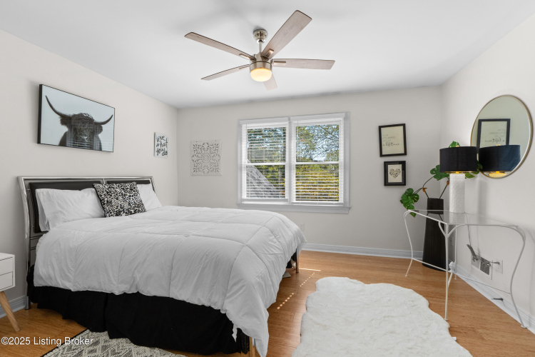 Listing Image 55
