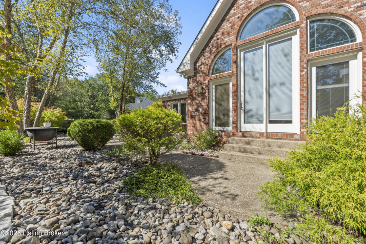 Listing Image 82