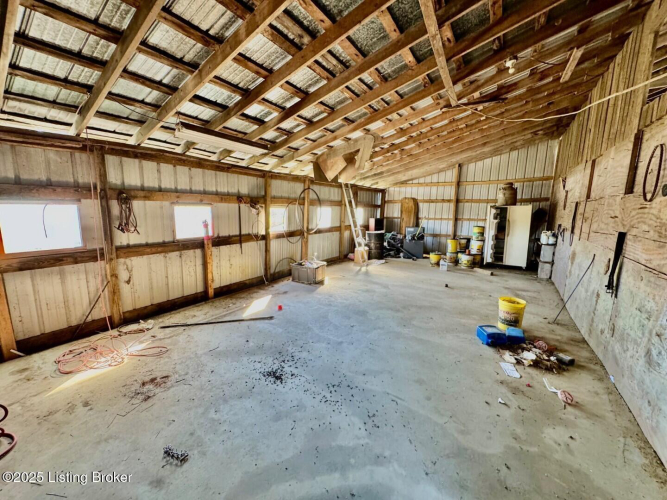 Listing Image 17