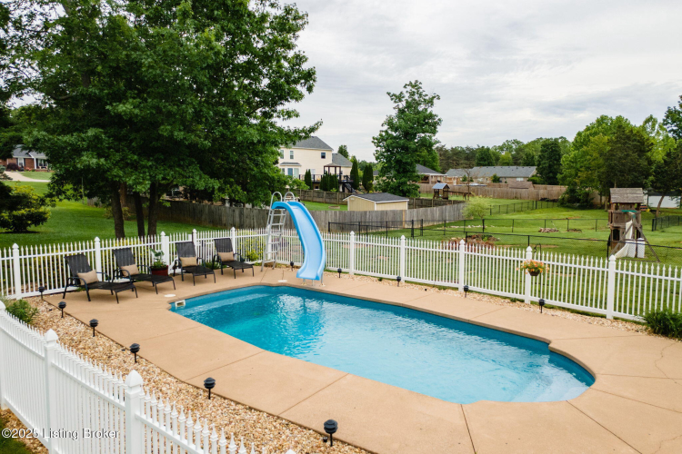 Listing Image 58
