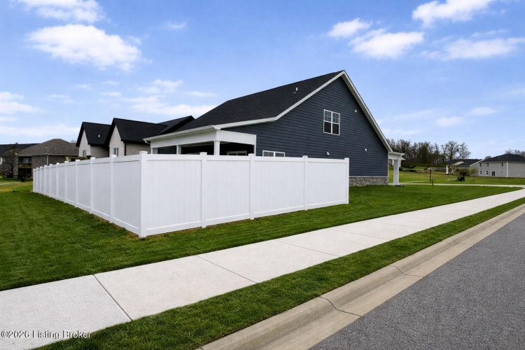 Listing Image 64
