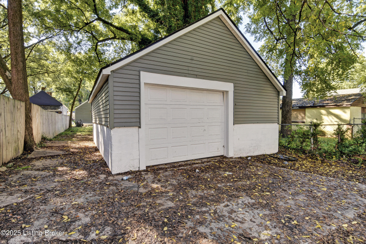 Listing Image 24