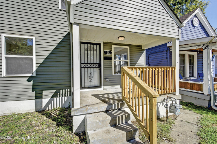 Listing Image 4