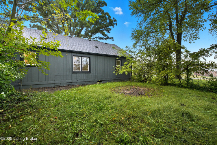 Listing Image 24