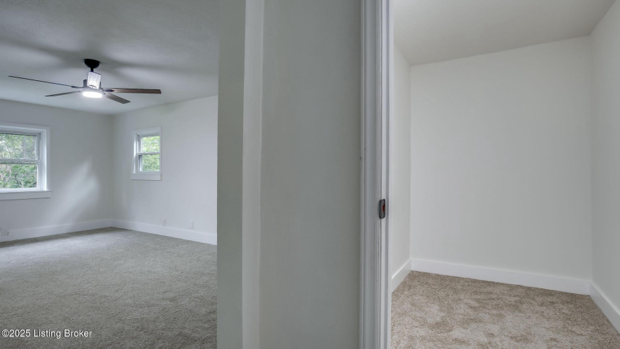 Listing Image 40