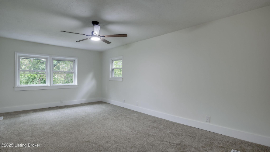 Listing Image 41