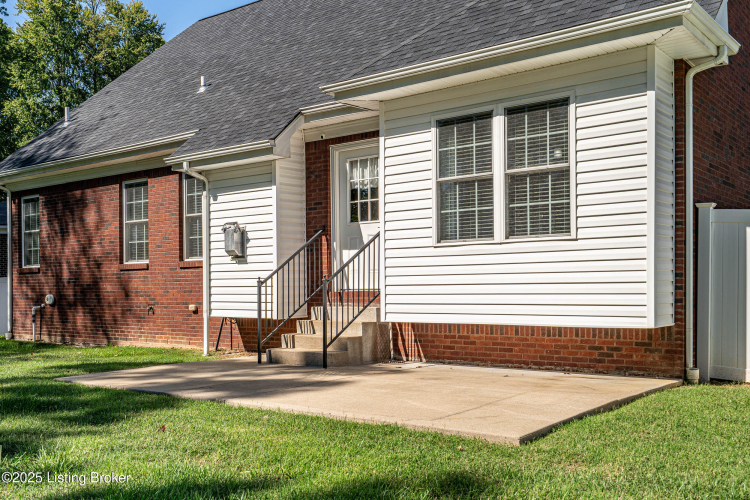 Listing Image 18