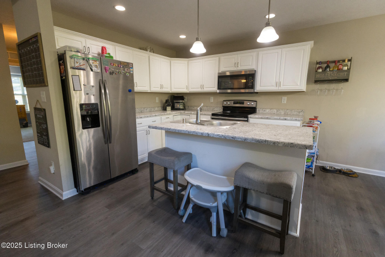 Listing Image 15